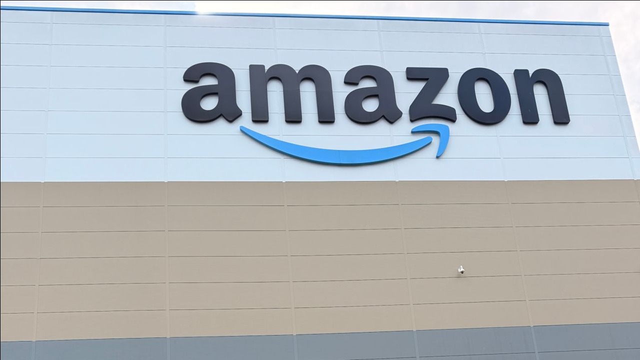 Londyn. Amazon. Delivering The Future.